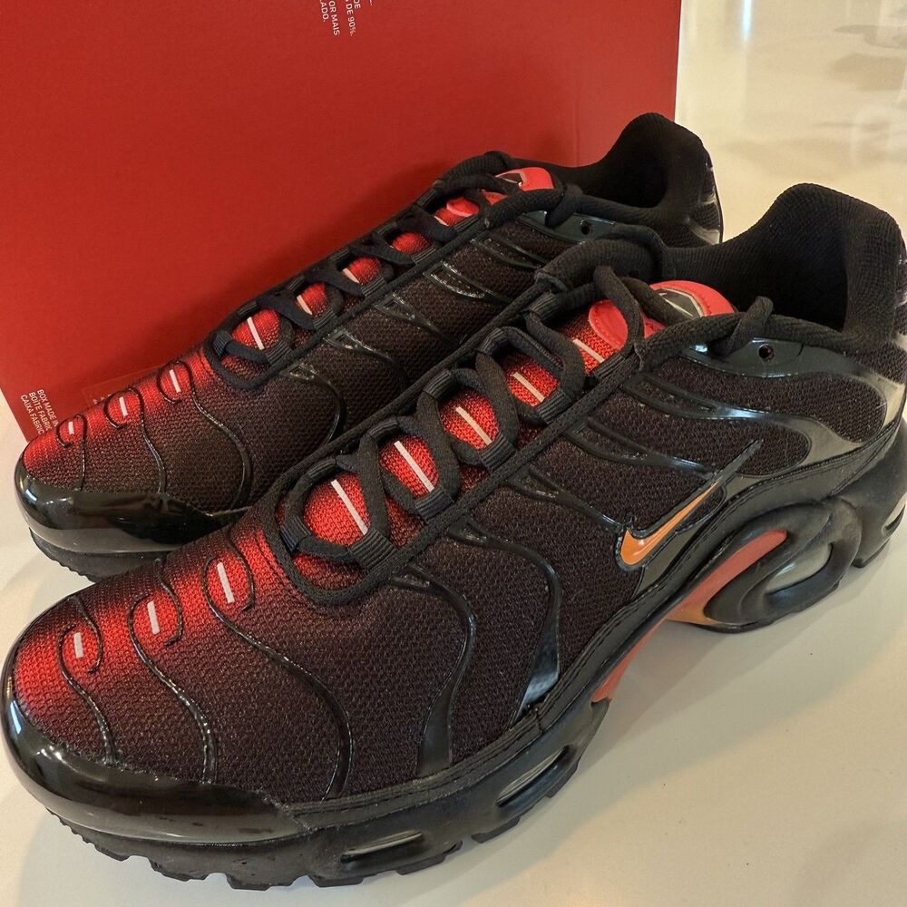 Nike Air Max Plus GS Black University Red Youth 7 /Women's 8.5 CV9636-001 NEW